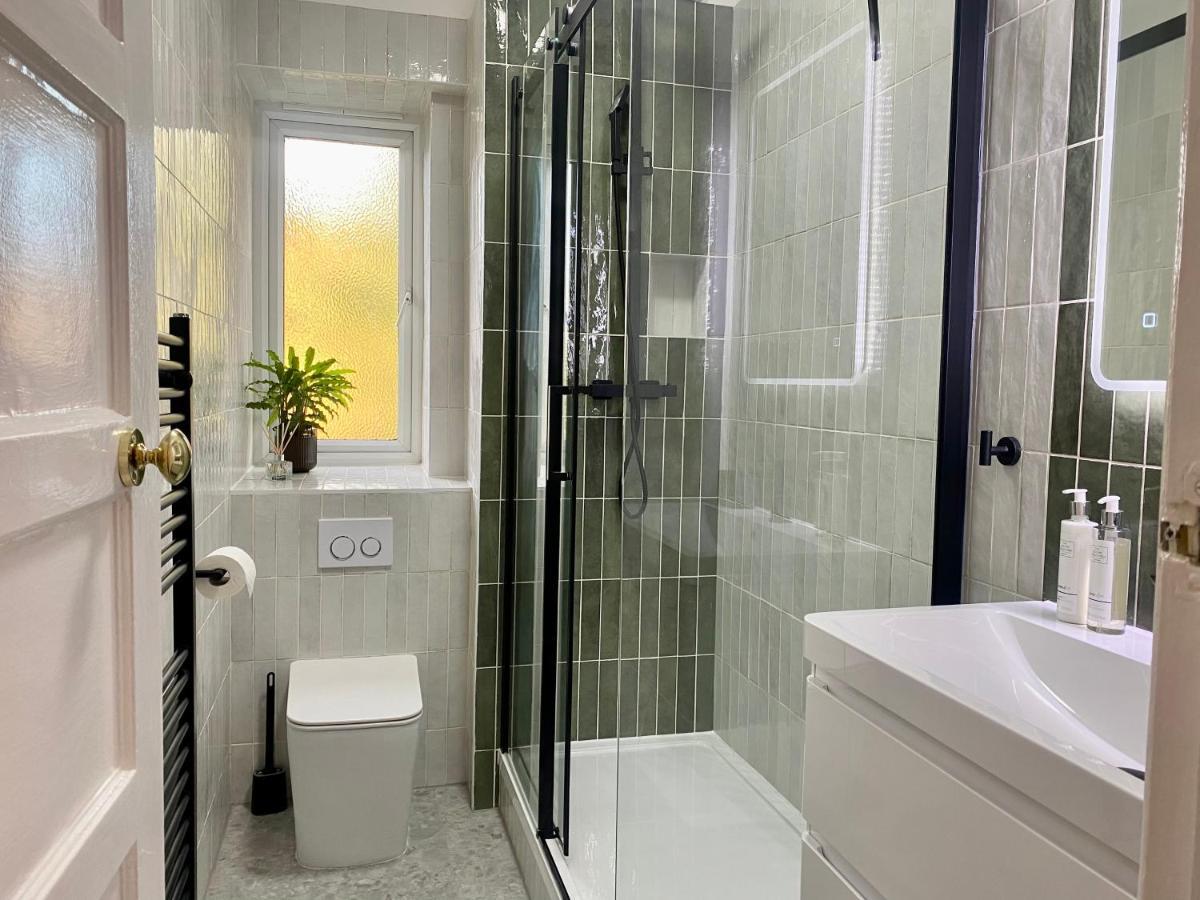 Newly Refurbished 2 Bedroom Apartment In South Londres Exterior foto